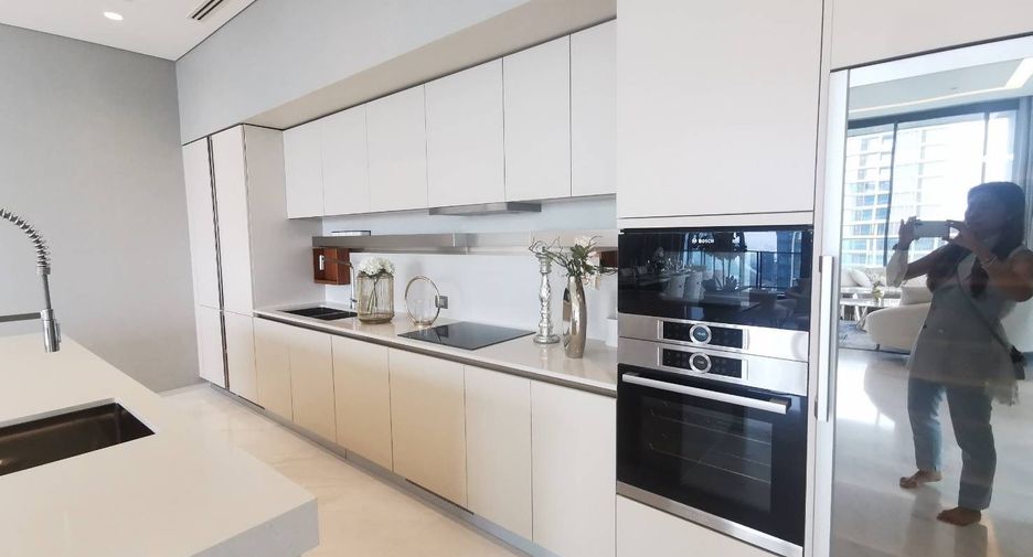 For sale 4 bedrooms condo in Pathum Wan, Bangkok
