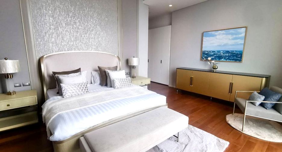 For sale 4 bedrooms condo in Pathum Wan, Bangkok