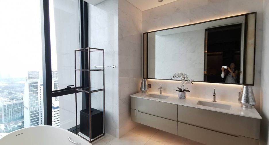For sale 4 bedrooms condo in Pathum Wan, Bangkok
