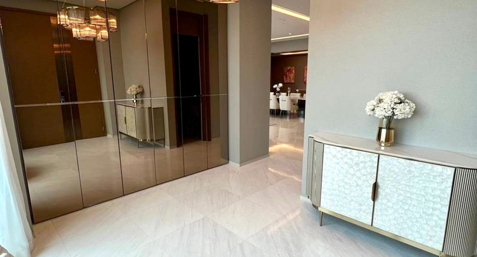 For sale 4 bedrooms condo in Pathum Wan, Bangkok