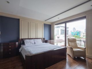 For sale 2 bedrooms townhouse in Watthana, Bangkok