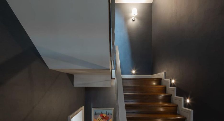 For sale 2 bedrooms townhouse in Watthana, Bangkok