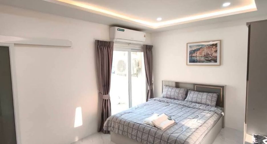 Reihenhaus zur Miete und zum Kauf mit 4 Zimmer in Bang Lamung, Chonburi