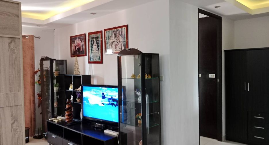 For rent 2 bedrooms condo in Bang Lamung, Chonburi