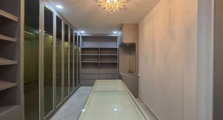 ขาย 4 ห้องนอน วิลล่า ใน บางละมุง, ชลบุรี