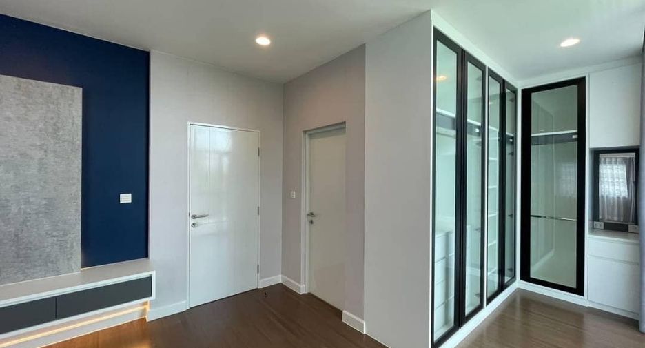 For sale 4 bedrooms house in Prawet, Bangkok