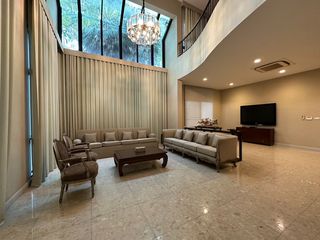 For rent and for sale 5 bedrooms house in Khan Na Yao, Bangkok