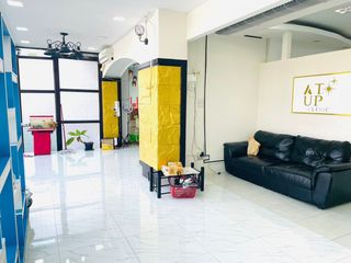For rent 12 bed retail Space in Saraphi, Chiang Mai