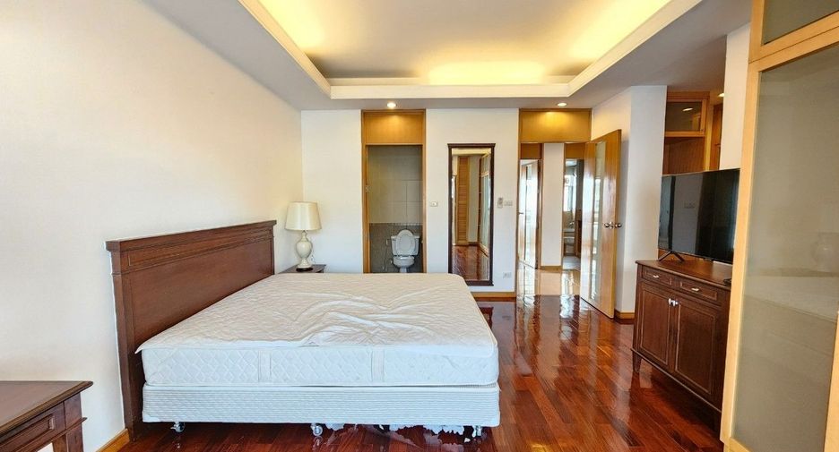Apartamento en alquiler de 3 habitaciones en Bang Rak, Bangkok