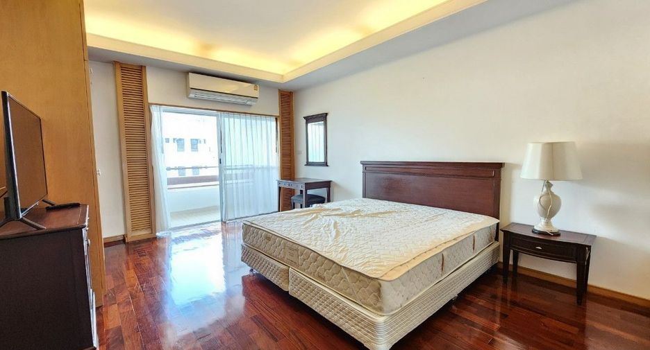 Apartamento en alquiler de 3 habitaciones en Bang Rak, Bangkok