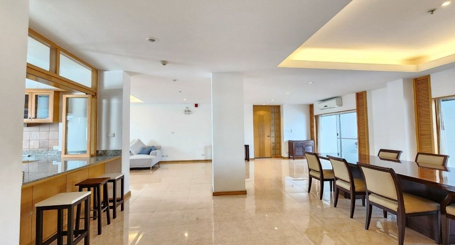 Apartamento en alquiler de 3 habitaciones en Bang Rak, Bangkok