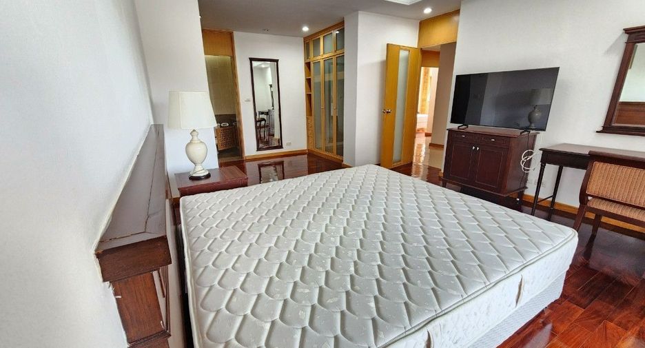 Apartamento en alquiler de 3 habitaciones en Bang Rak, Bangkok