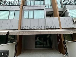 出租 3 卧室 联排别墅 在 Bang Khen, 曼谷