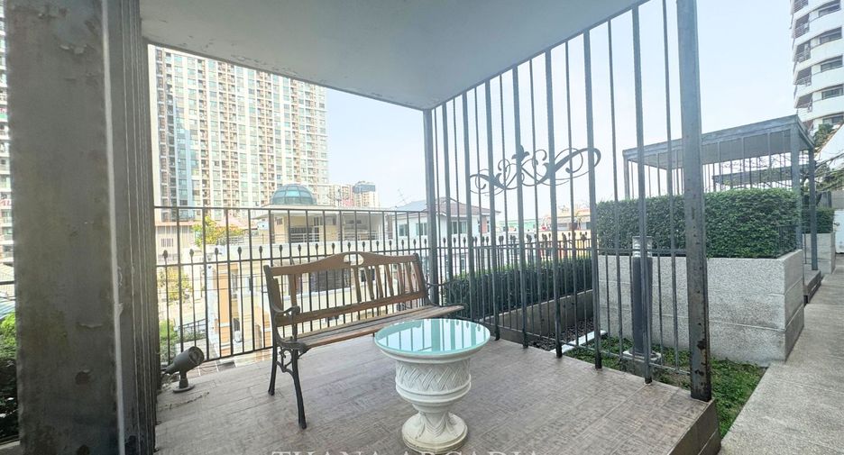 For sale 1 bed condo in Bang Phlat, Bangkok
