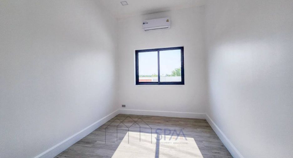 For sale 4 bedrooms villa in Hua Hin, Prachuap Khiri Khan
