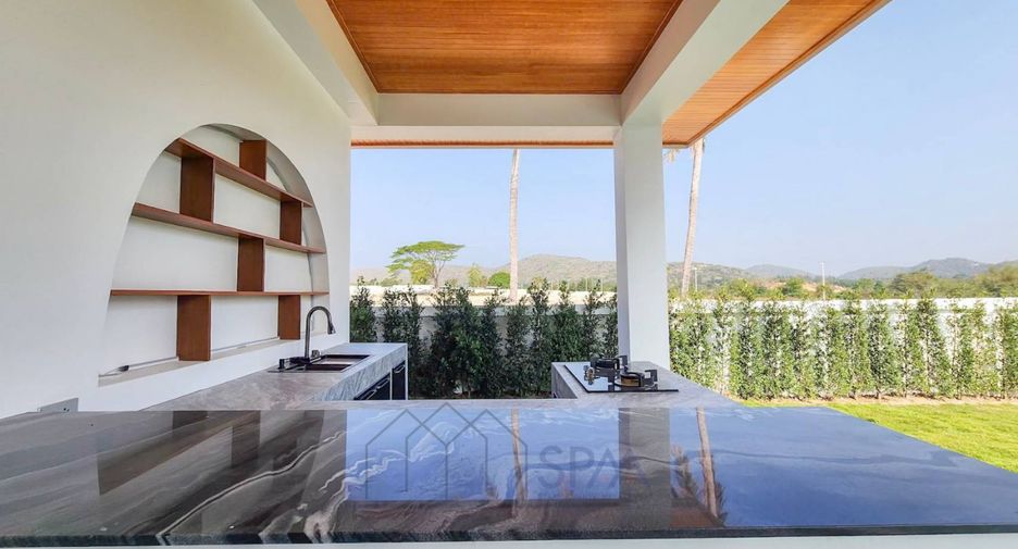 For sale 4 bedrooms villa in Hua Hin, Prachuap Khiri Khan
