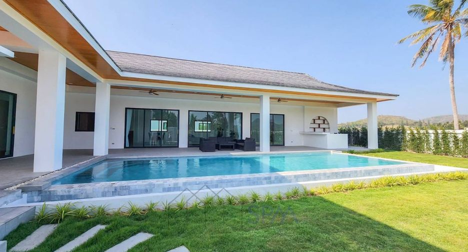 For sale 4 bedrooms villa in Hua Hin, Prachuap Khiri Khan