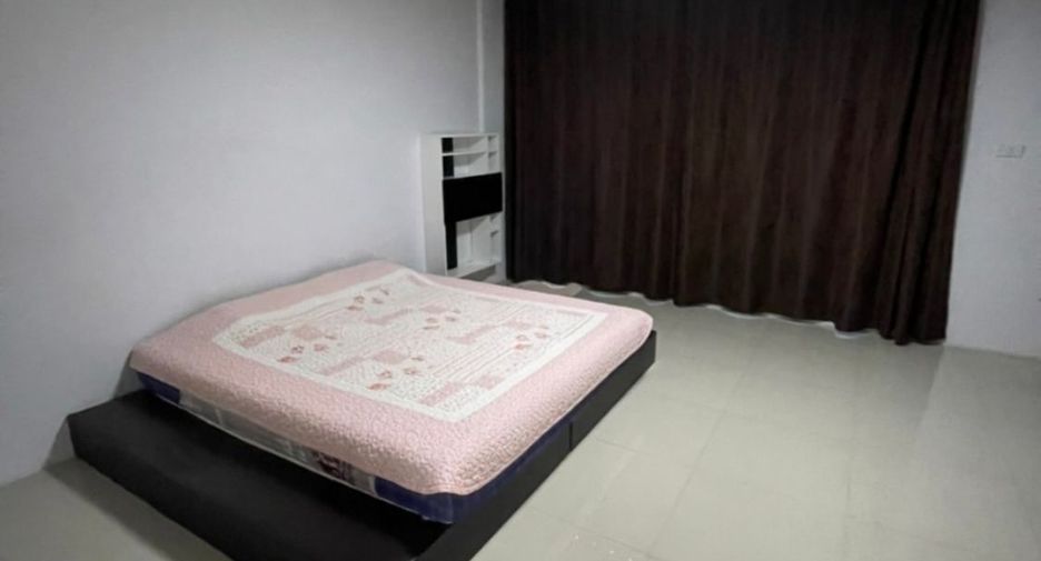 À vendre 2 chambres local commercial à San Sai, Chiang Mai