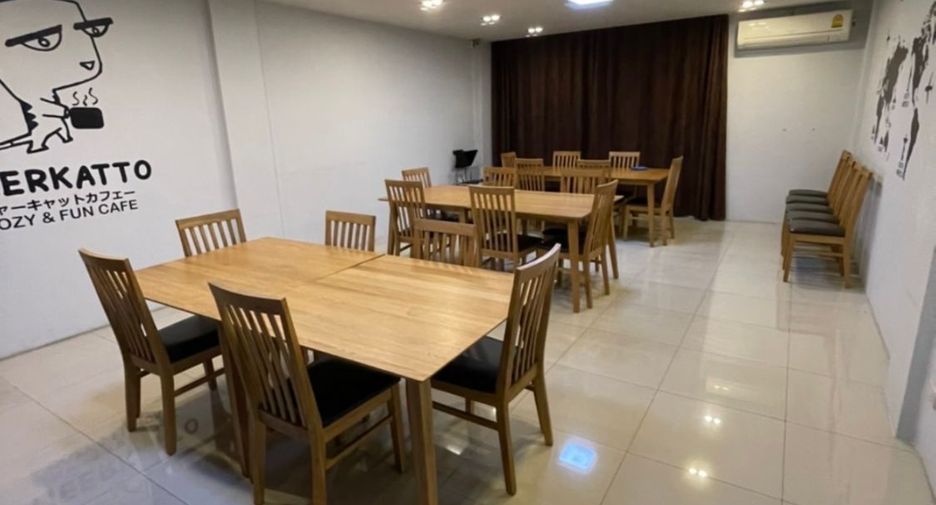 À vendre 2 chambres local commercial à San Sai, Chiang Mai