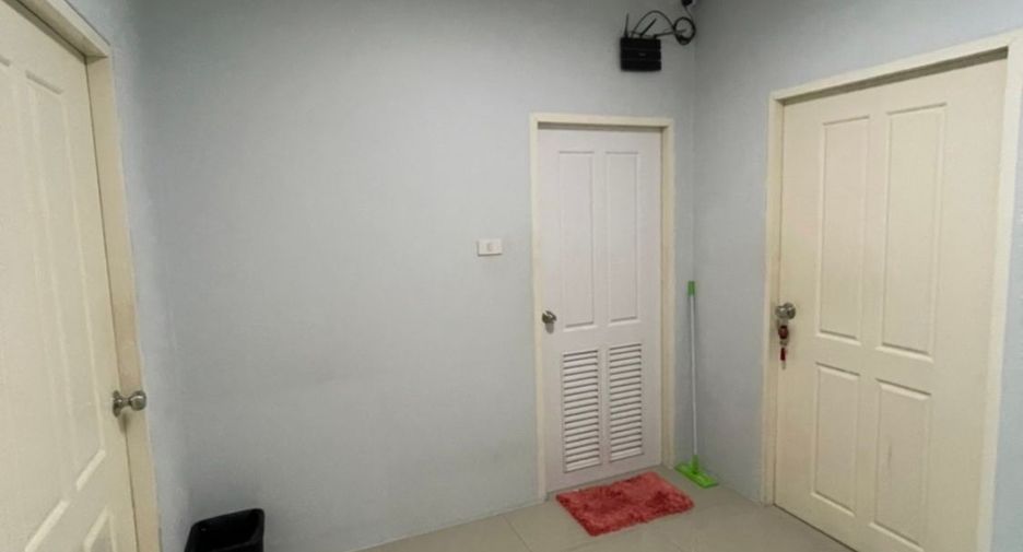 À vendre 2 chambres local commercial à San Sai, Chiang Mai