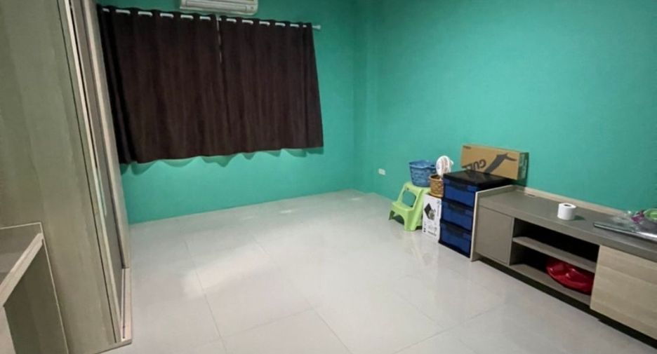 À vendre 2 chambres local commercial à San Sai, Chiang Mai