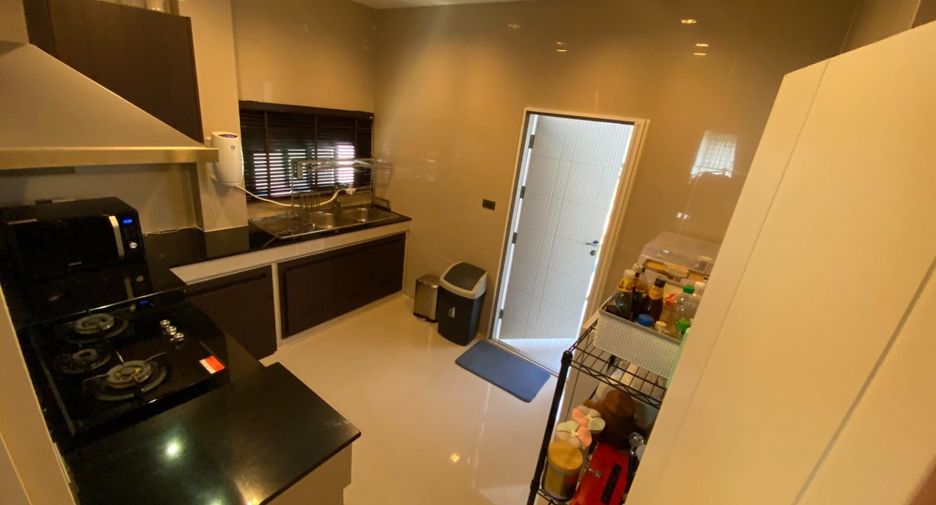 For sale 4 bedrooms house in San Sai, Chiang Mai