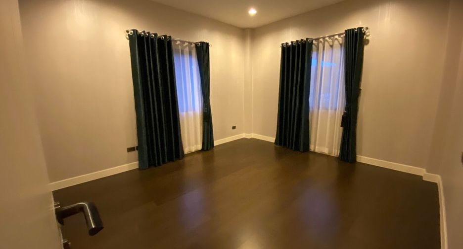 For sale 4 bedrooms house in San Sai, Chiang Mai