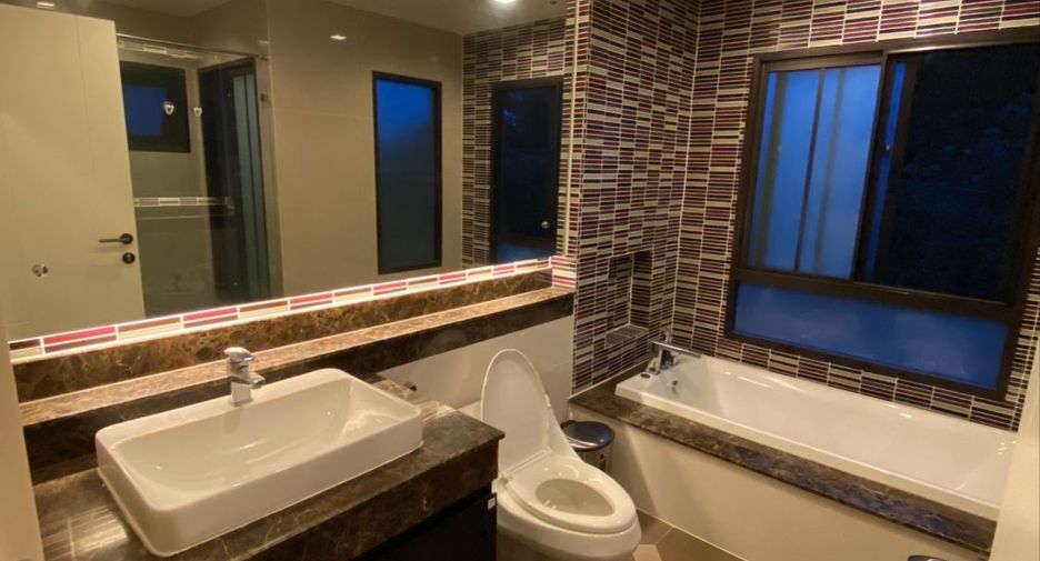 For sale 4 bedrooms house in San Sai, Chiang Mai