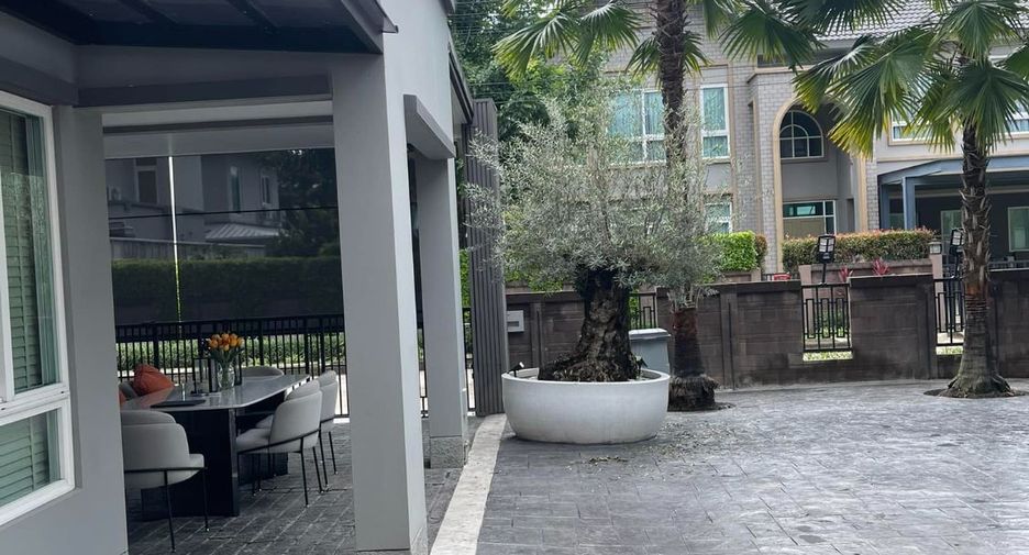 For sale 6 bedrooms house in Mueang Chiang Mai, Chiang Mai