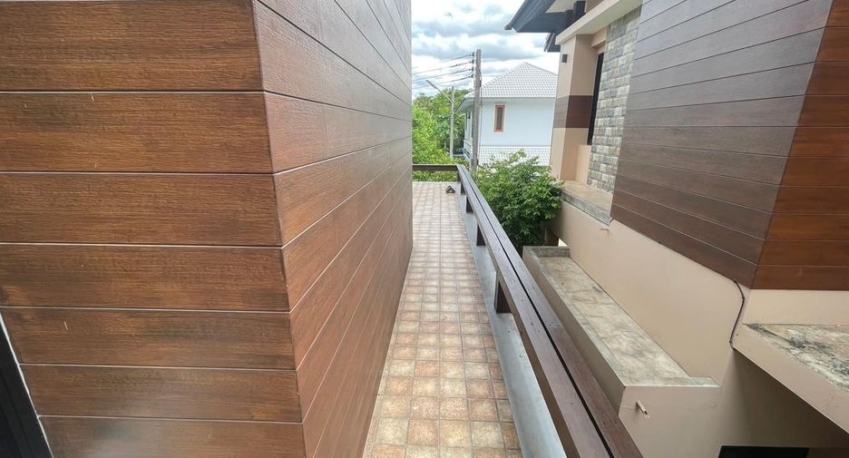 À vendre 4 chambres maison à San Sai, Chiang Mai