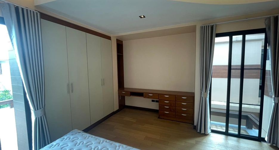 À vendre 4 chambres maison à San Sai, Chiang Mai
