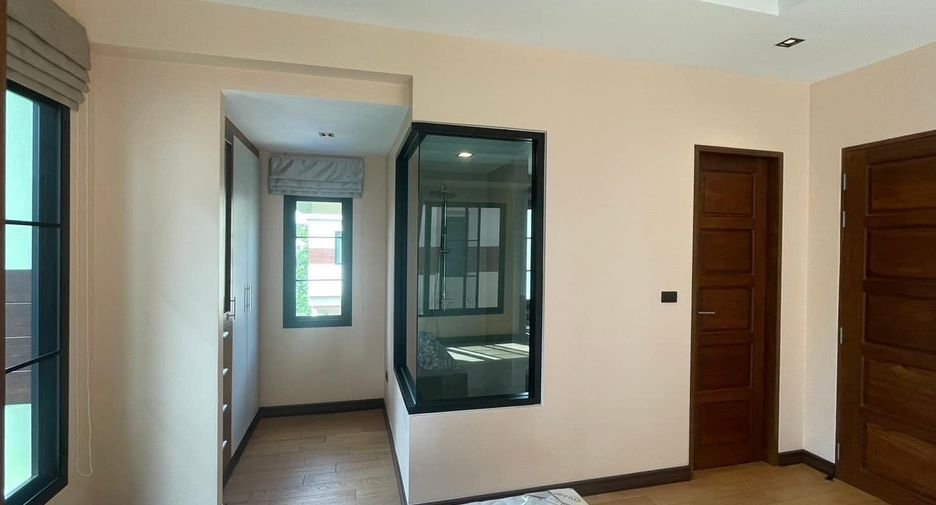 À vendre 4 chambres maison à San Sai, Chiang Mai