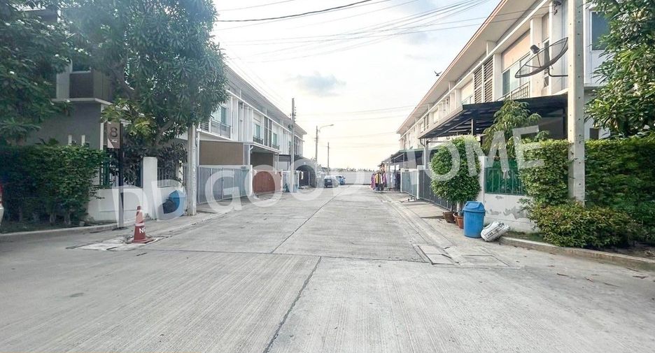 For sale 3 Beds townhouse in Sai Noi, Nonthaburi