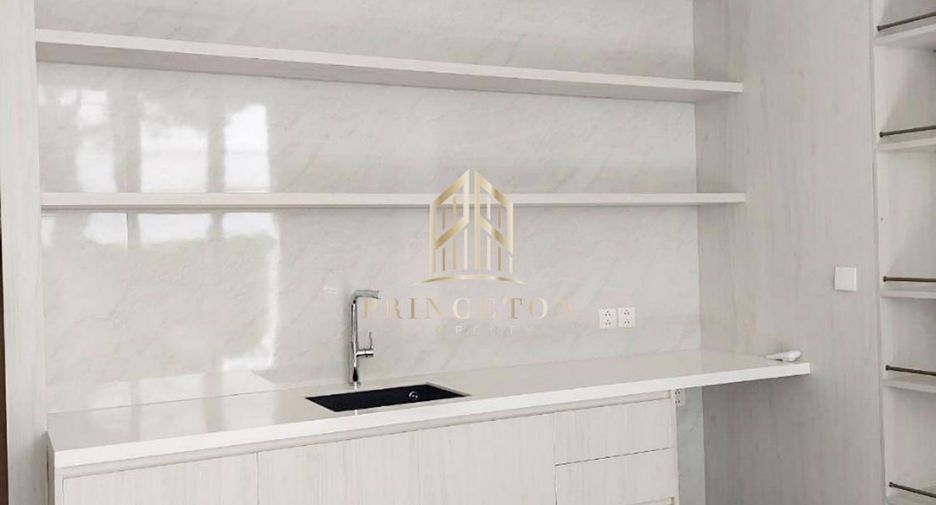 For rent 4 bedrooms house in Saphan Sung, Bangkok