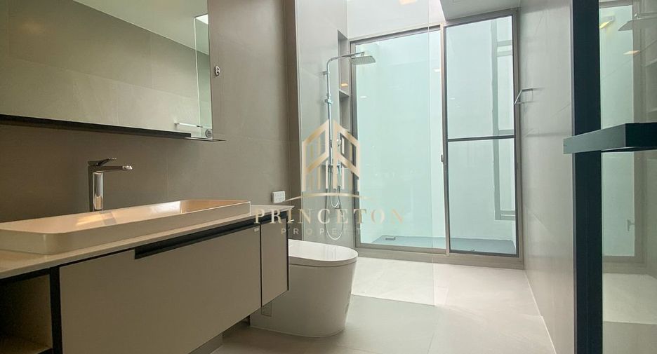 For rent 4 bedrooms house in Saphan Sung, Bangkok