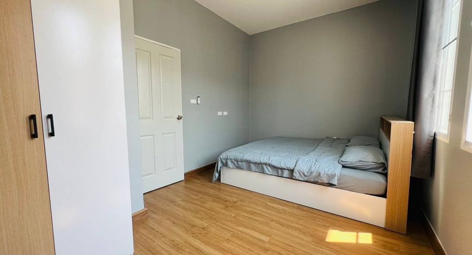 For rent 2 bedrooms townhouse in Mueang Chiang Mai, Chiang Mai