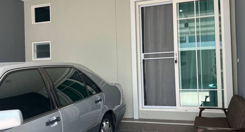 For rent 2 bedrooms townhouse in Mueang Chiang Mai, Chiang Mai