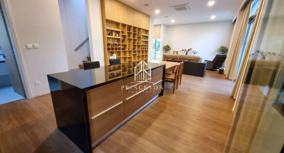 出售 3 卧室 独立屋 在 Saphan Sung, 曼谷