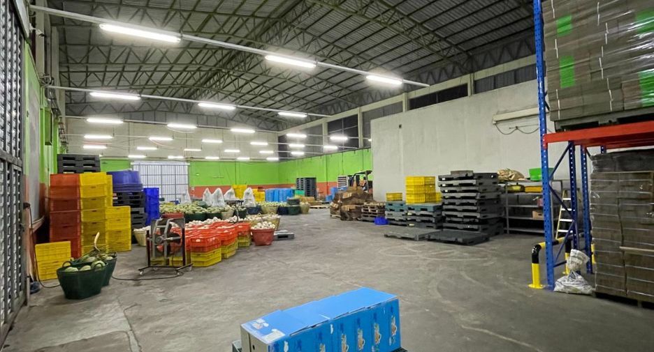 For sale warehouse in Ban Phaeo, Samut Sakhon