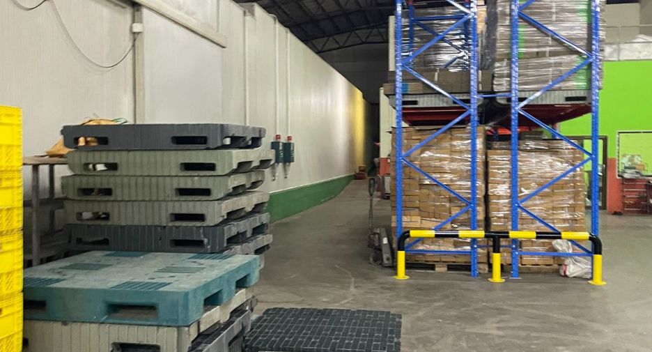 For sale warehouse in Ban Phaeo, Samut Sakhon
