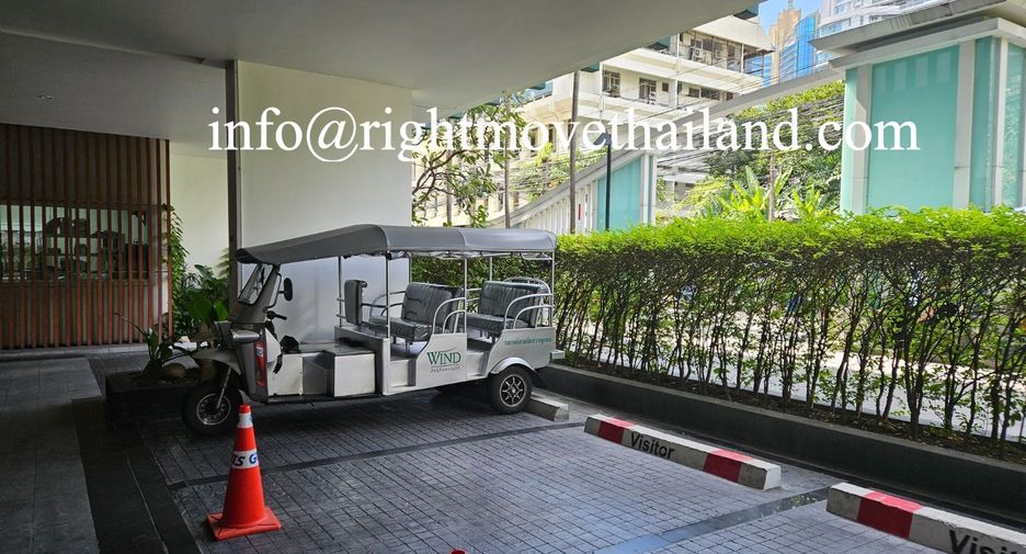 For rent 3 bed condo in Watthana, Bangkok