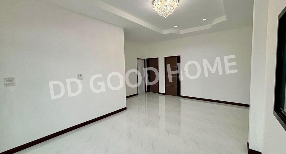For sale 2 bed house in Ban Bueng, Chonburi