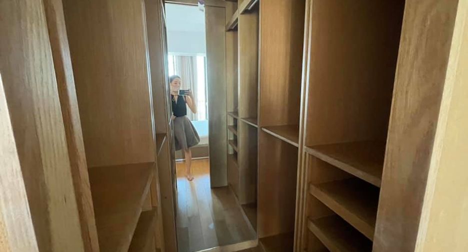 For rent 2 bedrooms condo in Sathon, Bangkok