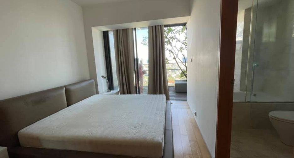 For rent 2 bedrooms condo in Sathon, Bangkok