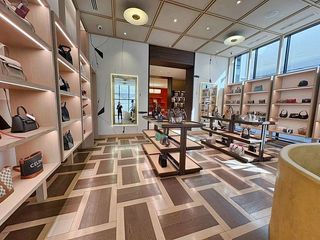 For rent retail Space in Khlong Toei, Bangkok