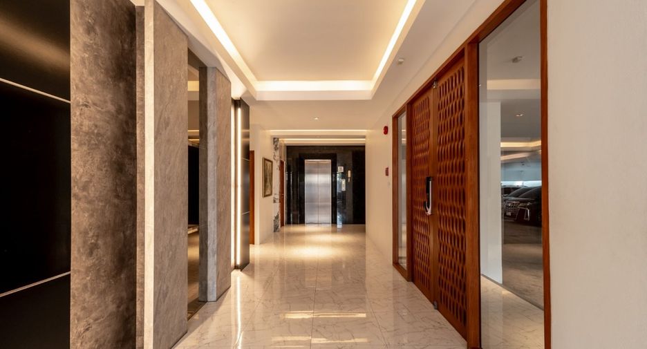 Haus zur Miete und zum Kauf mit 12 Zimmer in Saphan Sung, Bangkok