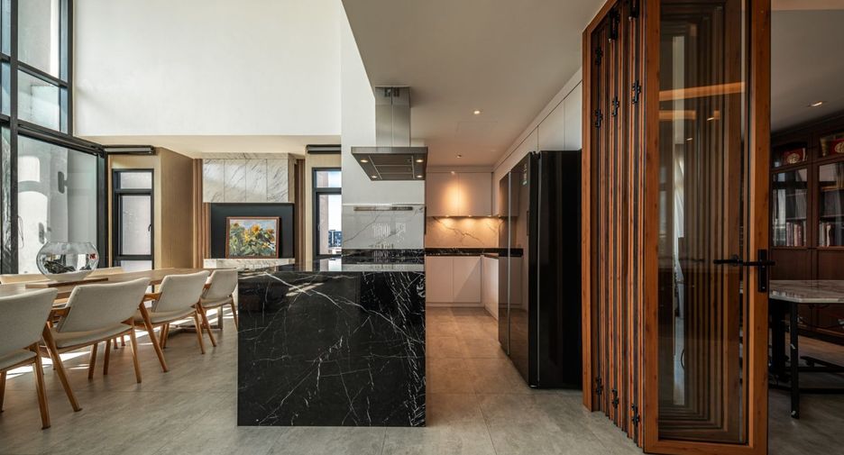 Haus zur Miete und zum Kauf mit 12 Zimmer in Saphan Sung, Bangkok