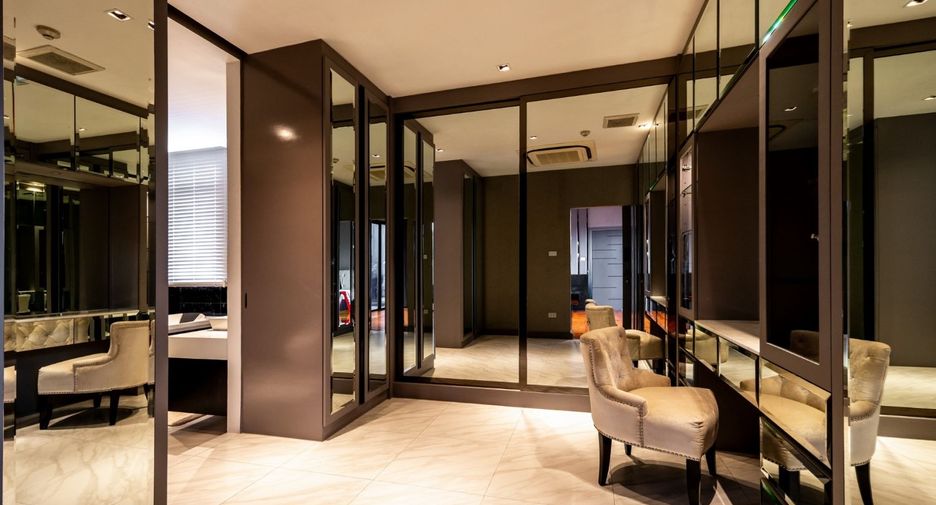 Haus zur Miete und zum Kauf mit 12 Zimmer in Saphan Sung, Bangkok