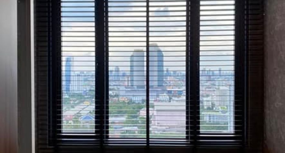 For rent and for sale 2 bedrooms condo in Huai Khwang, Bangkok