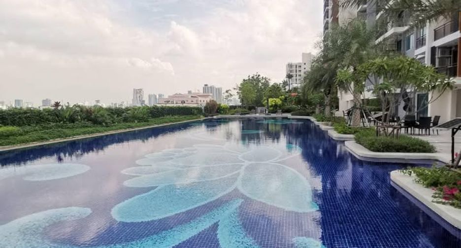 For rent and for sale 2 bedrooms condo in Huai Khwang, Bangkok